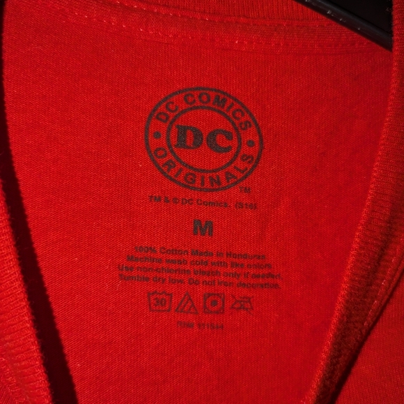 DC COMICS ORIGINAL Unisex Red and Yellow Wonder Woman T-Shirt Size Medium. EUC - Picture 3 of 4